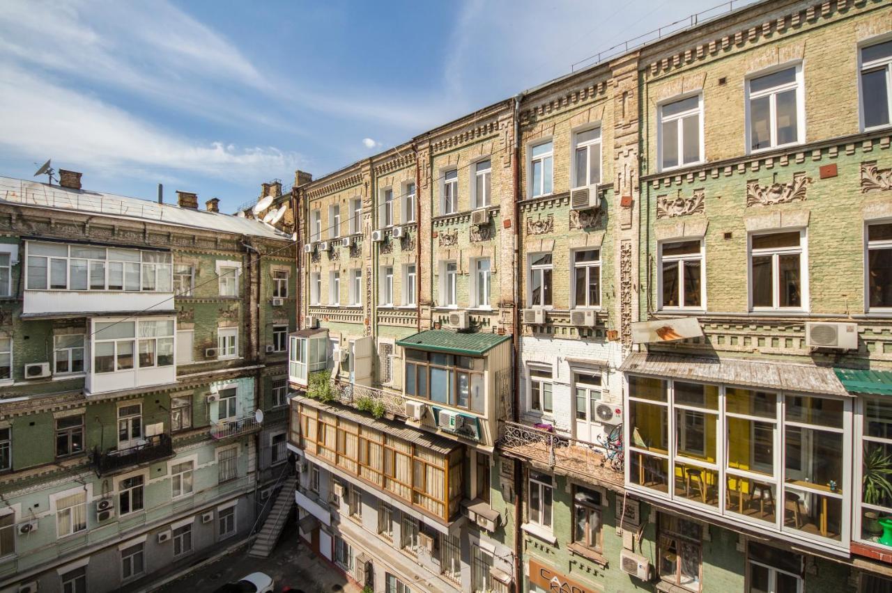 Secret Apartments Kyiv Exterior photo