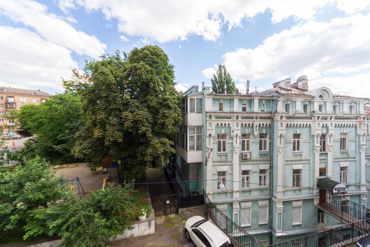 Secret Apartments Kyiv Exterior photo
