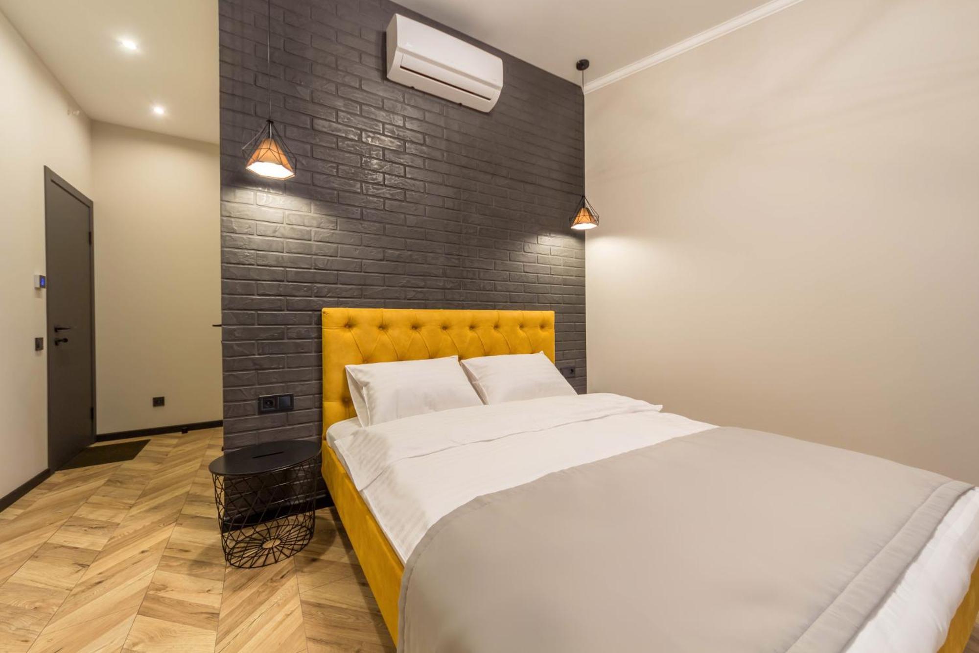 Secret Apartments Kyiv Exterior photo