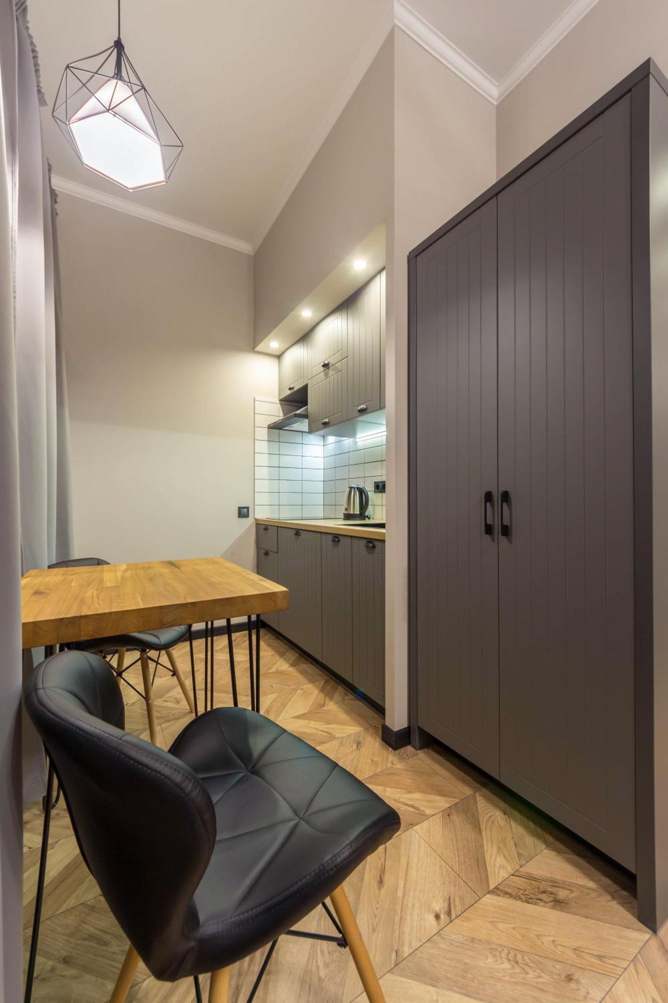 Secret Apartments Kyiv Exterior photo