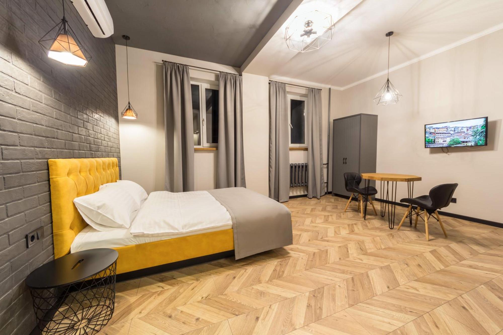 Secret Apartments Kyiv Exterior photo