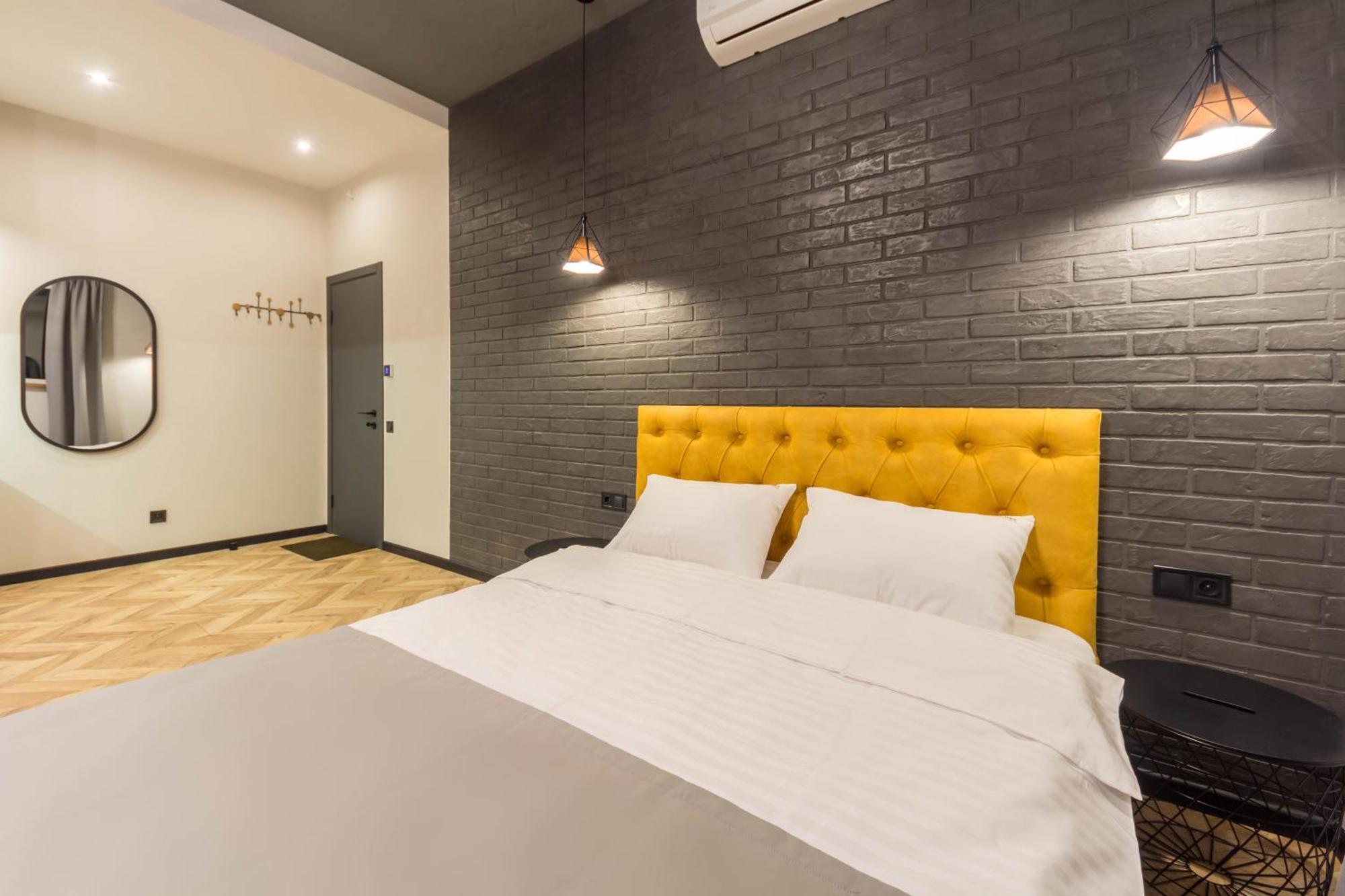 Secret Apartments Kyiv Exterior photo